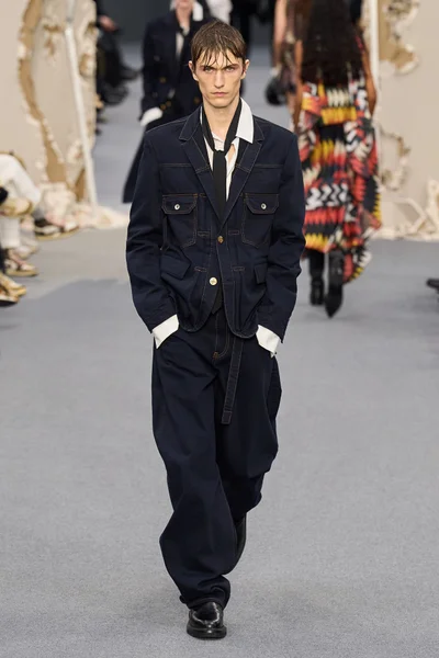 Look 69